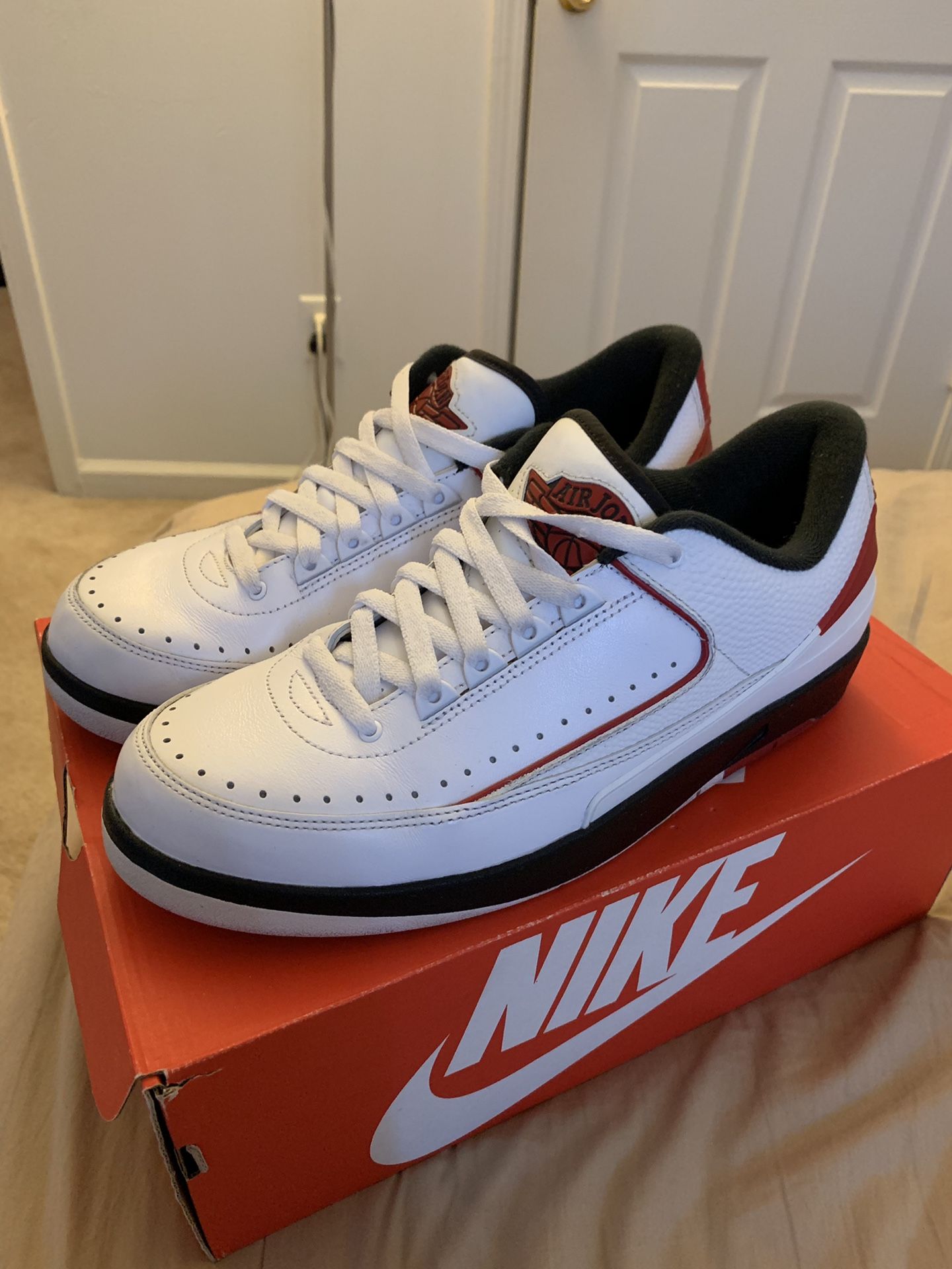 “AIR JORDANS 2” SIZE 10 1/2” “GREAT CONDITION”