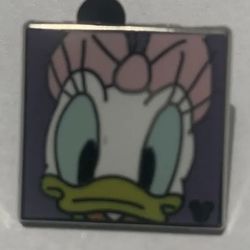 Disney 2012 Character Faces Daisy Duck Hidden Mickey Pin