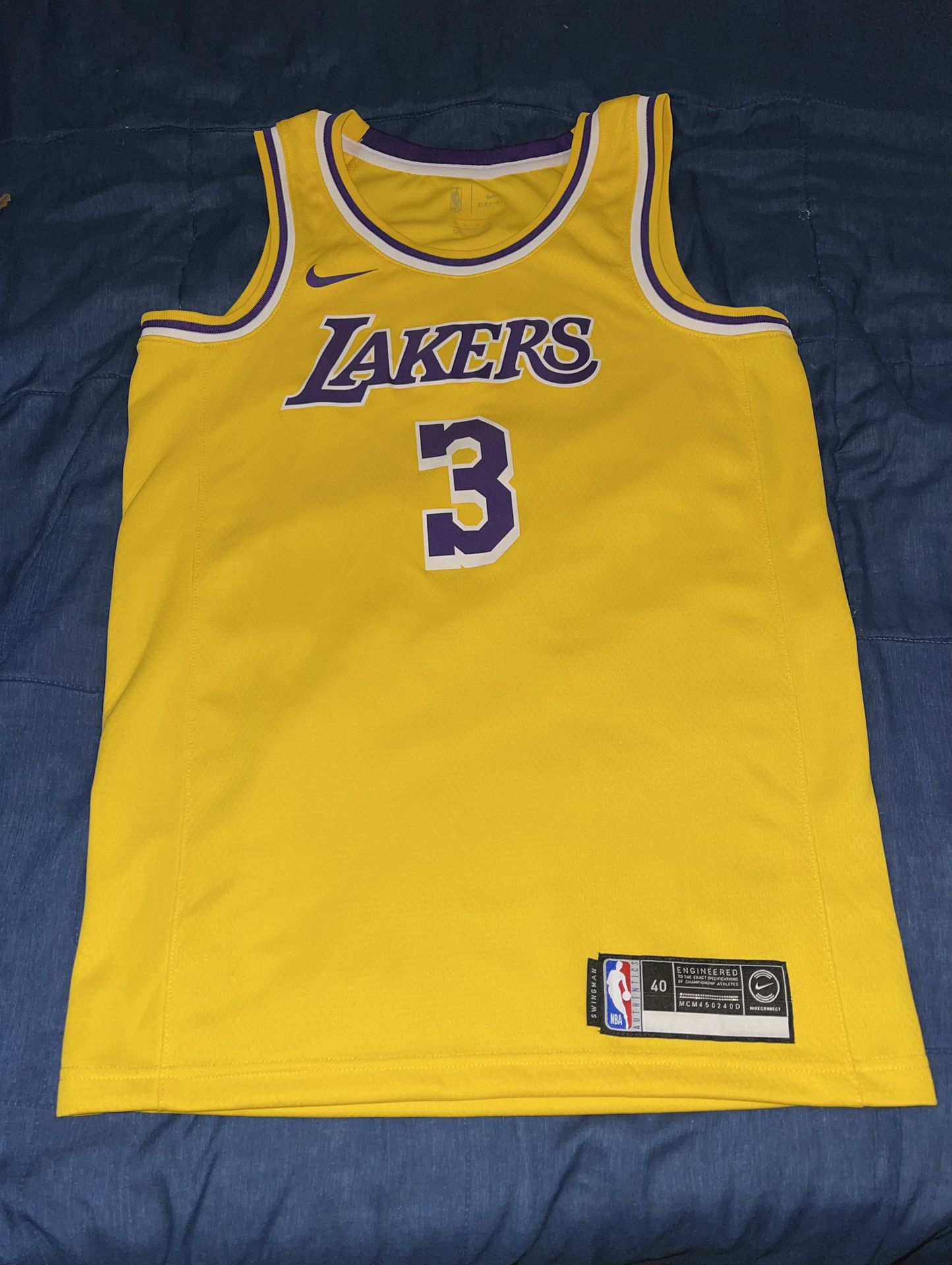 Lakers Nike jersey mens size small
