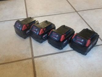 4x Milwaukee M18 5ah Batteries