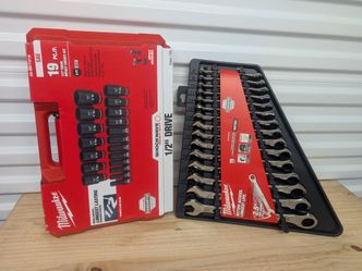 Milwaukee 1/2" Drive Impact Socket Set & 15pc Metric Ratcheting Wrench Set