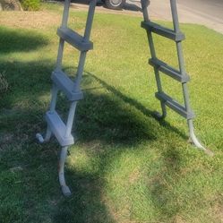 Pool Ladder!