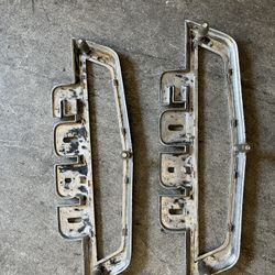 Chevy And Ford Emblems