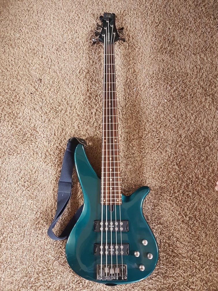 Yamaha BRX 775 bass guitar plus equiment