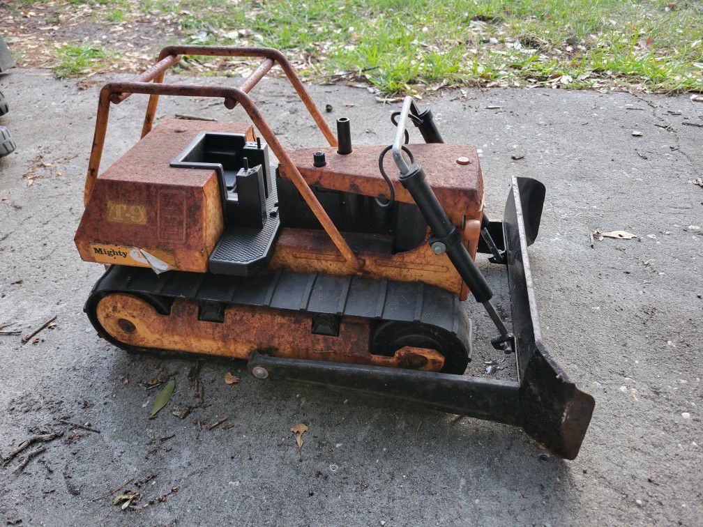 Vintage Tonka Metal Toy Tractor 