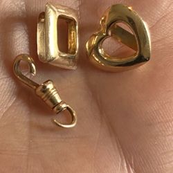 3 Pieces Of 14k And 10k Gold Different Pieces Total 2grs