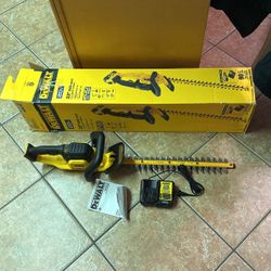 DeWalt DCHT820P1 20V Max Lithium Ion Hedge Trimmer