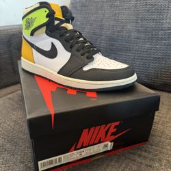 Air Jordan 1 High OG “Volt” Size 9.