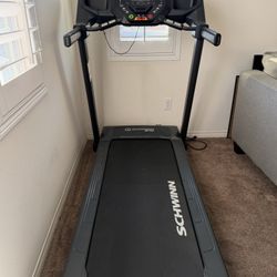 Schwinn 810 Treadmill 