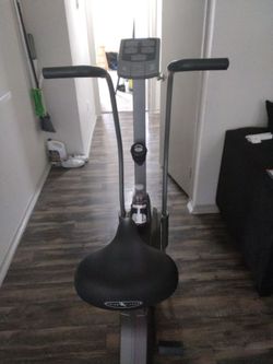E4000 fitness bike