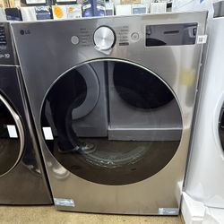 Brand new LG 7.4 cu. ft. Vented SMART Stackable Gas Dryer in Graphite Steel with TurboSteam, AI Sensing and LCD Display