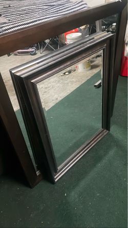 Two mirrors(need gone)