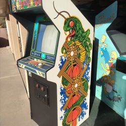 Centipede Arcade Game