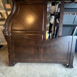 FREE BED FRAME 
