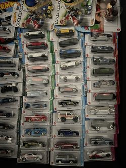 Hot wheels case with cars for Sale in Modesto, CA - OfferUp