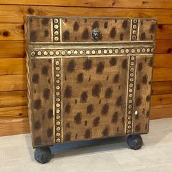 Animal Pattern Storage Chest