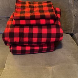 Martha Stewart For Macy’s Flannel Red And Black Buffalo Check Queen Sheets 