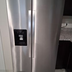 Whirlpool Refrigerator 