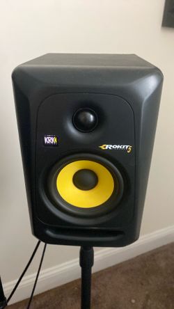 2 Krk rokit monitors