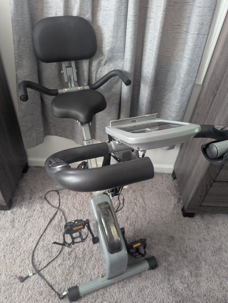 Kurano Exercise Bike