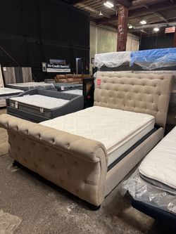 Queen Size Bedframe,Mattress & Box Spring
