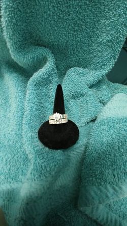 Pretty Wedding ring set