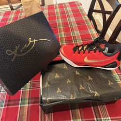 Nike Kobe 9 University Red Metallic Gold 