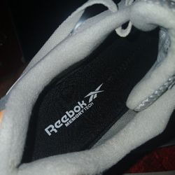 Reebok Classic Work Sneaker Harmon Work Steel Toe Women Size 7 1/2 Model Number RB 980