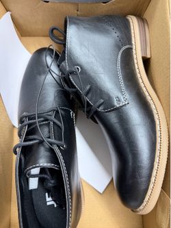 Men’s dress shoes size 8