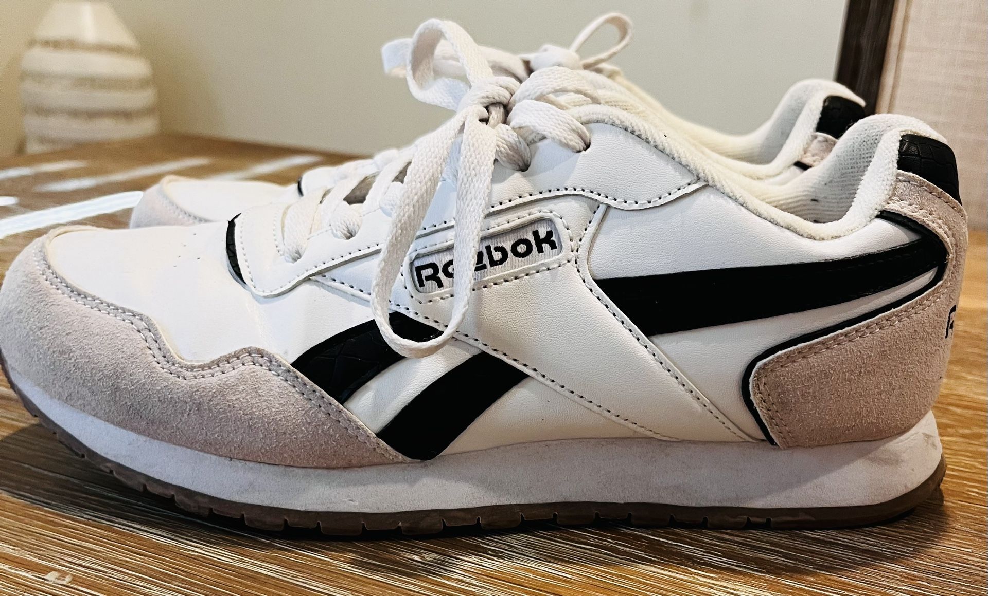 8 1/2 Reebok Shoes