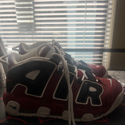 Nike Air More Uptempo size 8