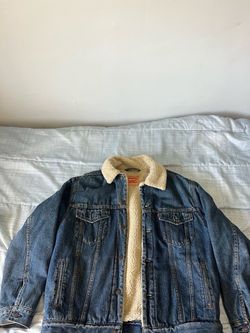 Levi's Sherpa-Lined Denim Jacket - Large