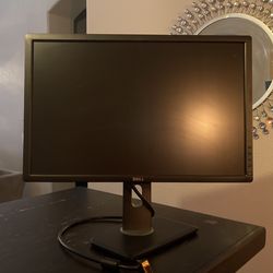 Dell Flat Screen 22” Monitor