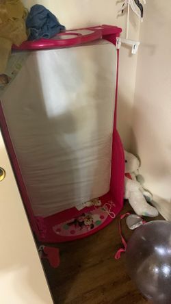 Minnie Mouse Toddle Bed -new