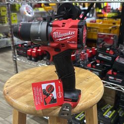 Milwaukee M18 FUEL 18V Lithium-Ion Brushless Cordless 1/2 in. Hammer Drill/Driver (Tool-Only)