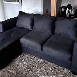Black Reversible Sectional Sofa Couch - Chaise Lounge - Cleaned & Comfy - 2pcs - Delivery Available 