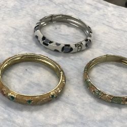 lot of (3) womans bracelets, u get all 3