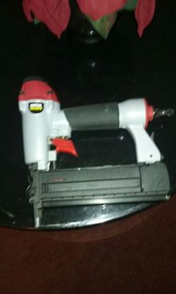 Air nailer/stapler