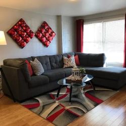 New Medium Maier Charcoal Sectional /couch /Living room set