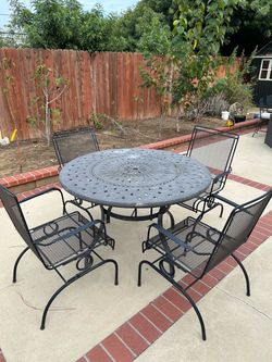 Outdoor patio set