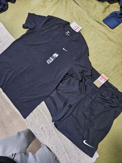 Nike Set Large Shirt and Shorts
