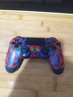 Like new PS4 wireless controller Spyder special edition price is firm $35