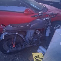 Old Bike Need to Go. Needs Battery . Runs Drives