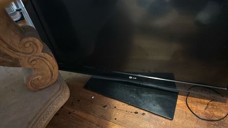 LG Flat Screen TV