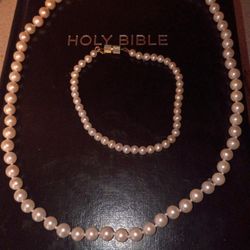 14k Gold Pearl Necklace And Bracelet