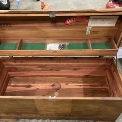 Lane Cedar Chest