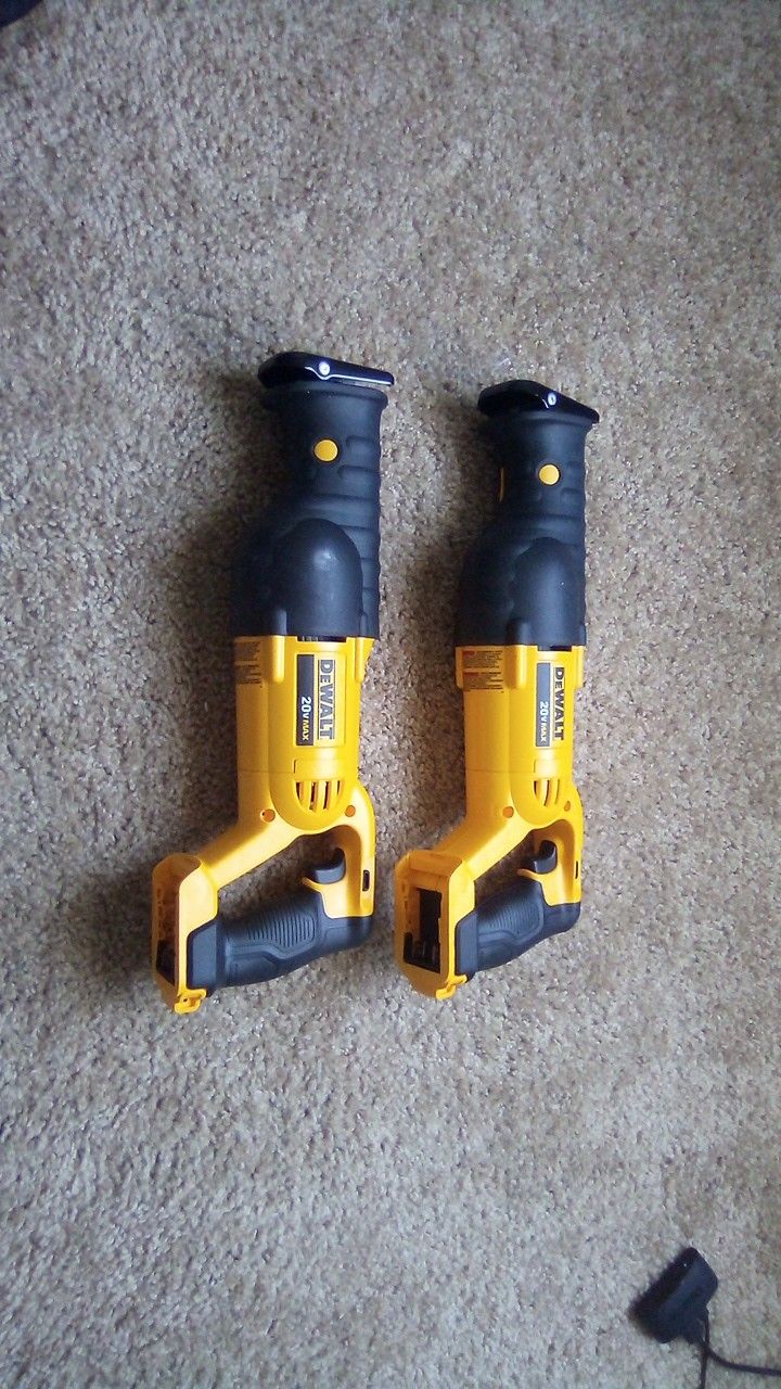 (2) DeWalt 20vMax Variable Speed Reciprocating saw