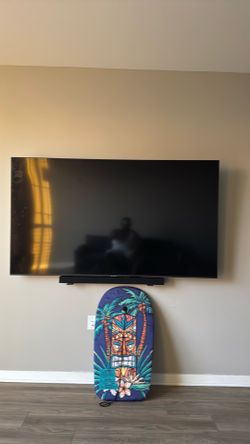 75 inch Samsung smart tv w/ sound bar