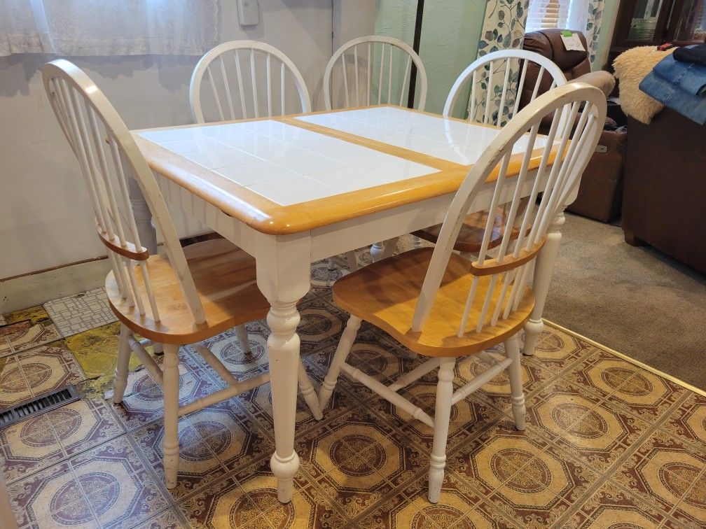Self Storing Hidden Leaf Kitchen Table And 5 Chairs