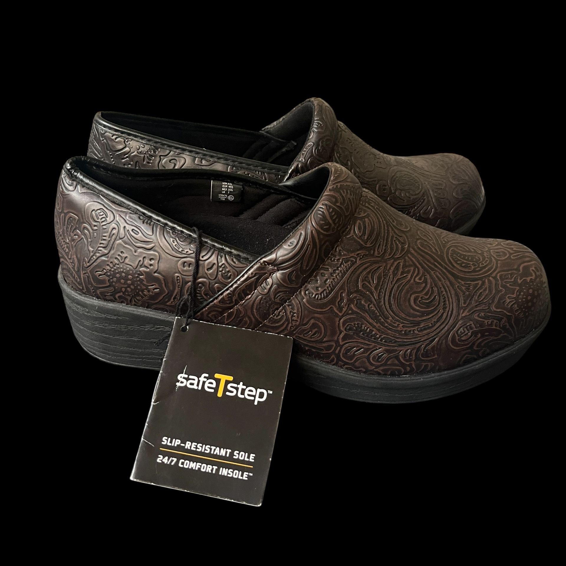 New SafeTstep Women’s Brown Clogs Work Shoes, Size 8.5